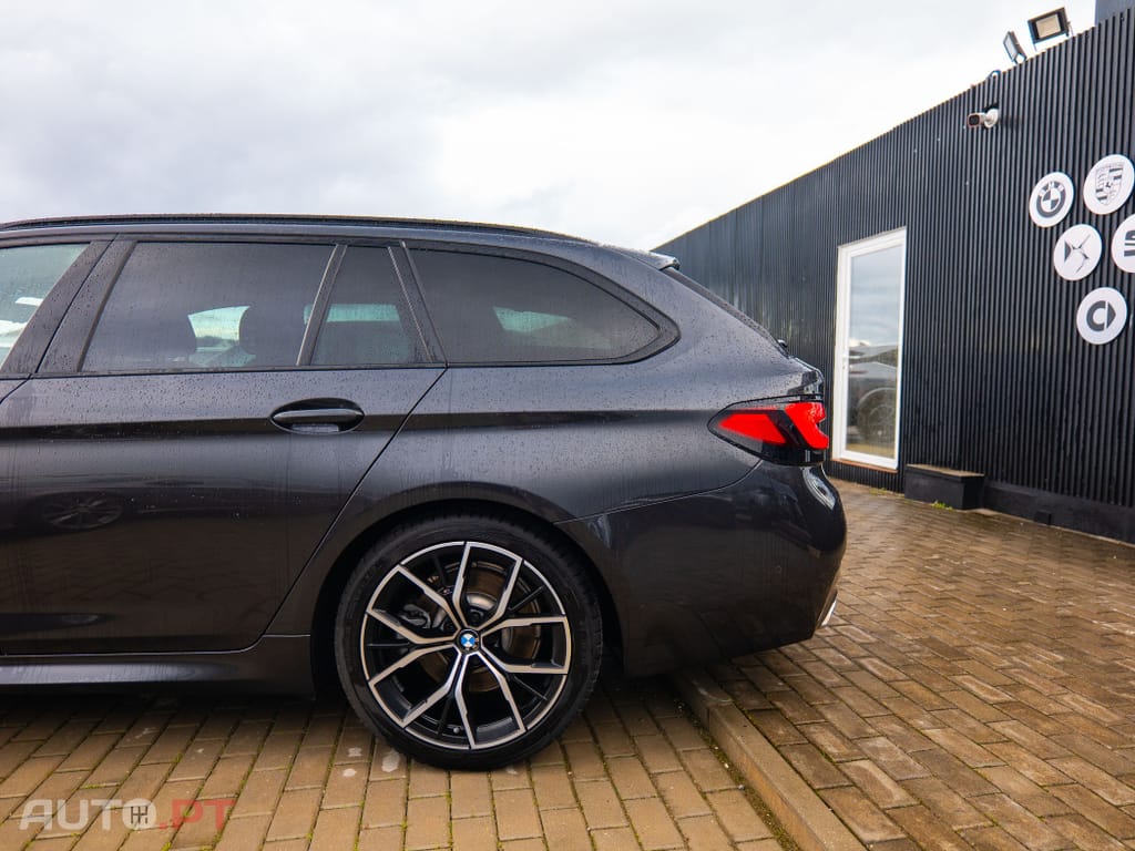 BMW 520 d Pack Desportivo M Auto