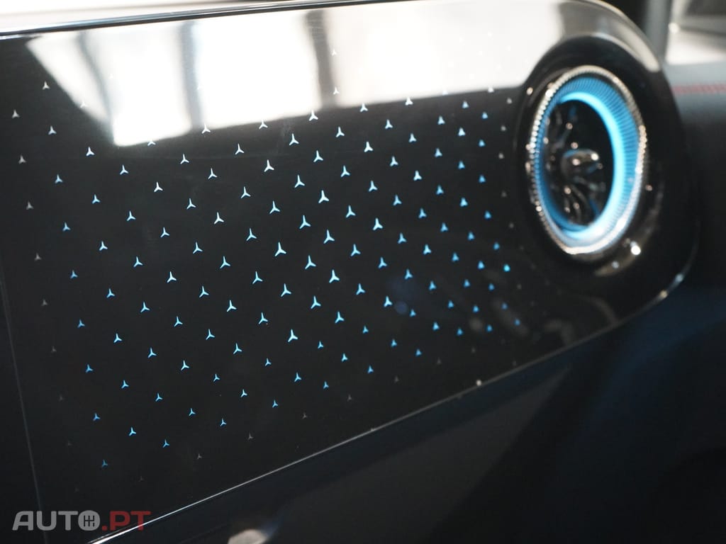 Mercedes-Benz CLA 250 com tecnologia EQ