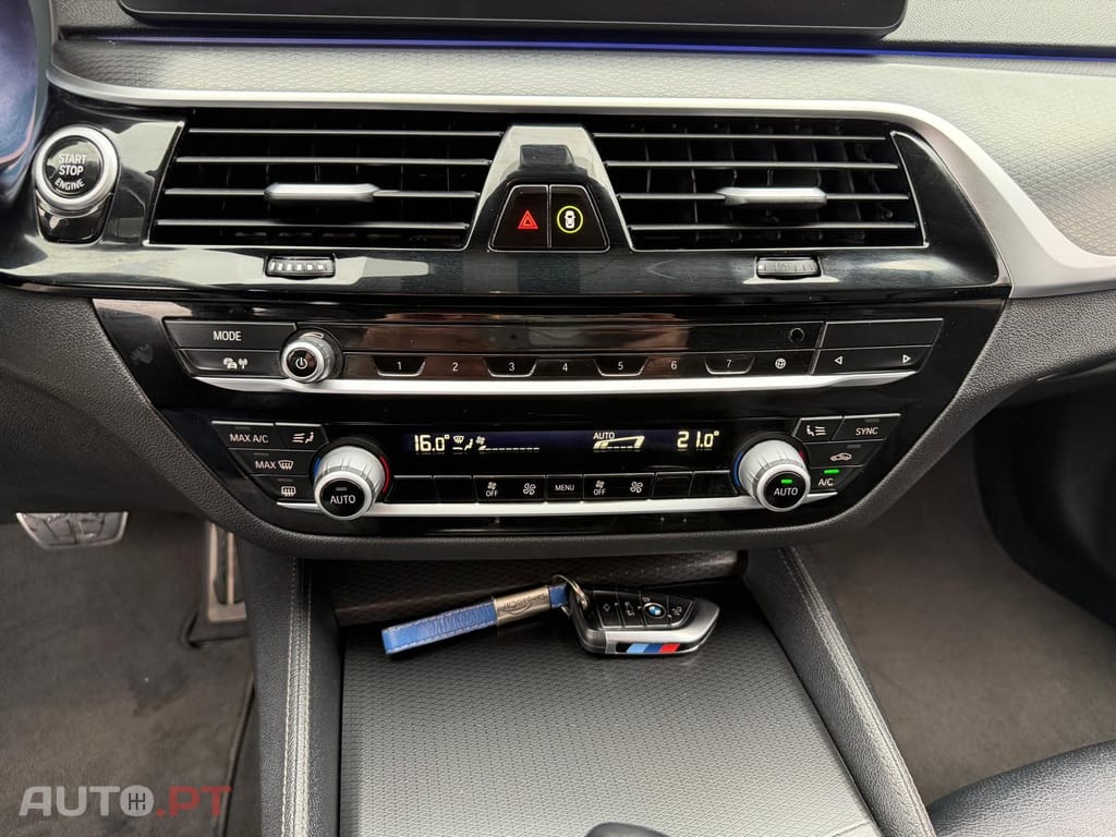 BMW 520 d Pack Desportivo M Auto