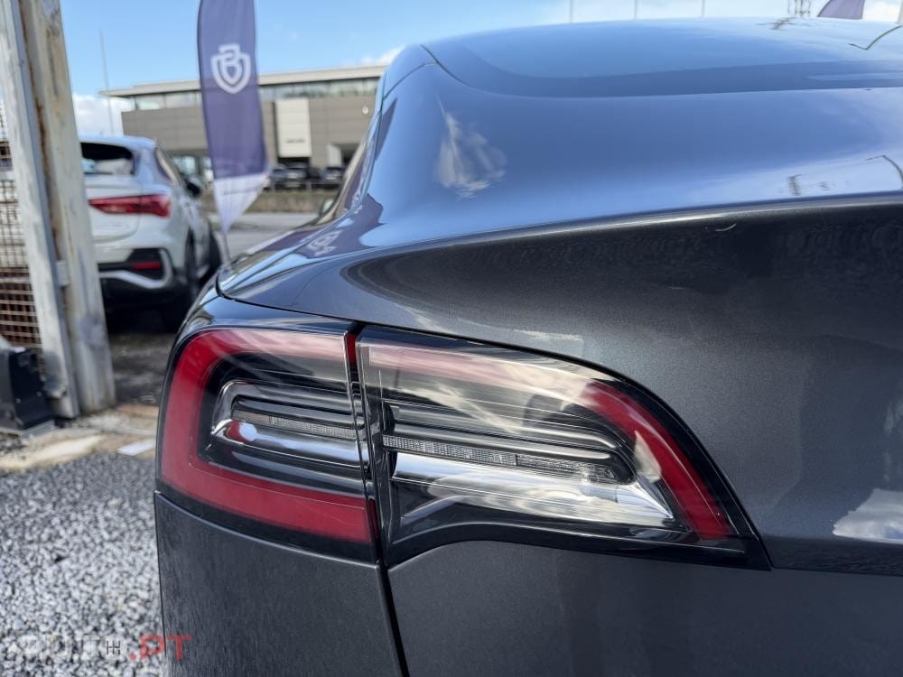 Tesla Model 3 Long-Range Dual Motor AWD