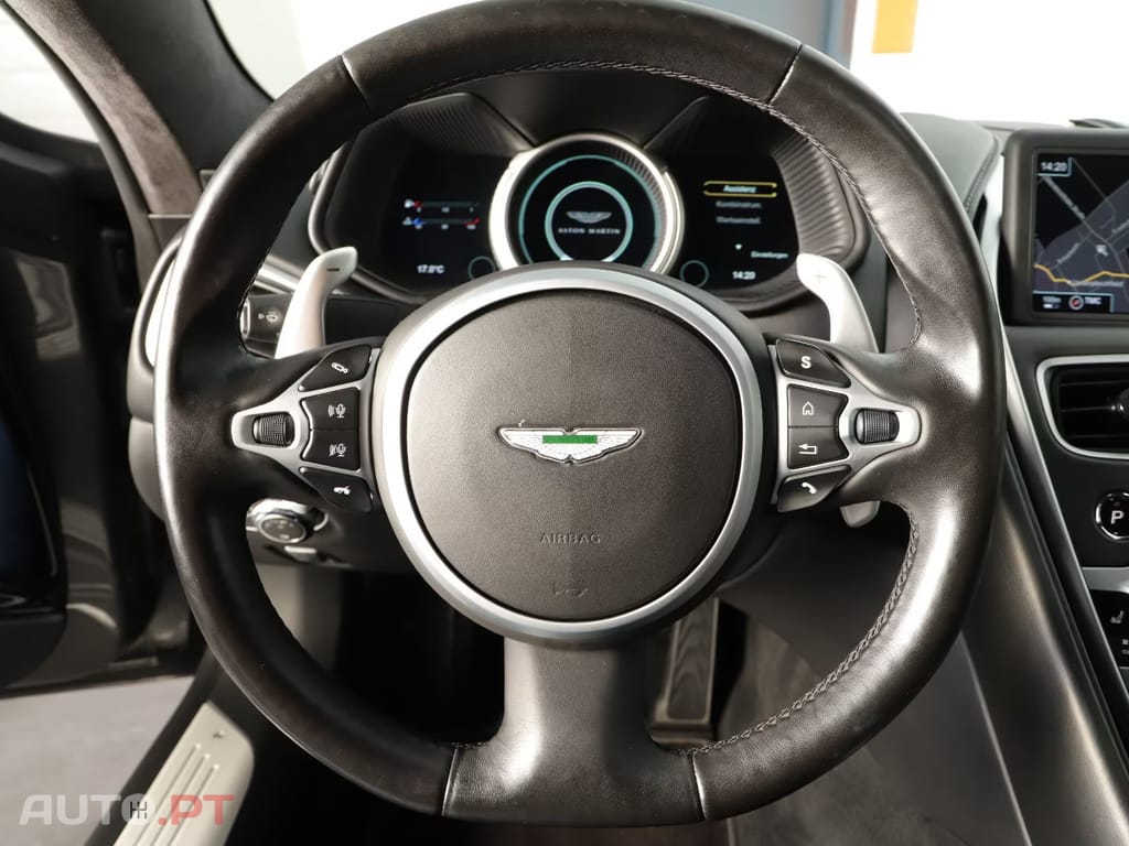 Aston Martin DB11 Coupé V8 Auto