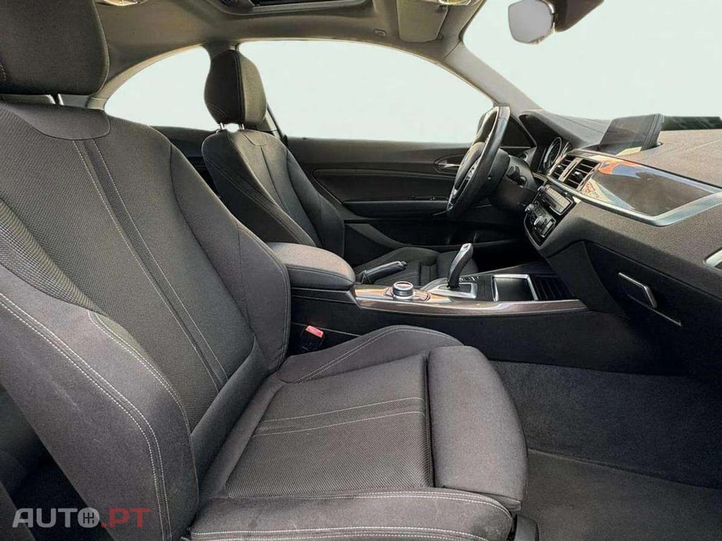 BMW 218 i Coupe Line Sport Auto