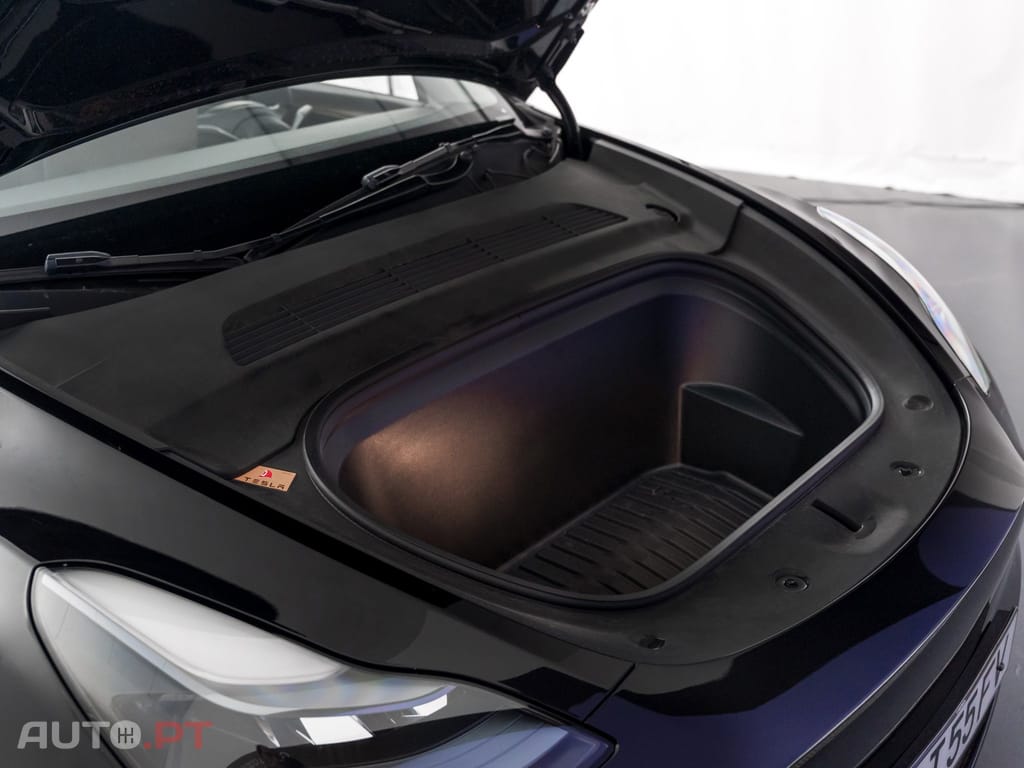 Tesla Model Y Long Range Tração Integral