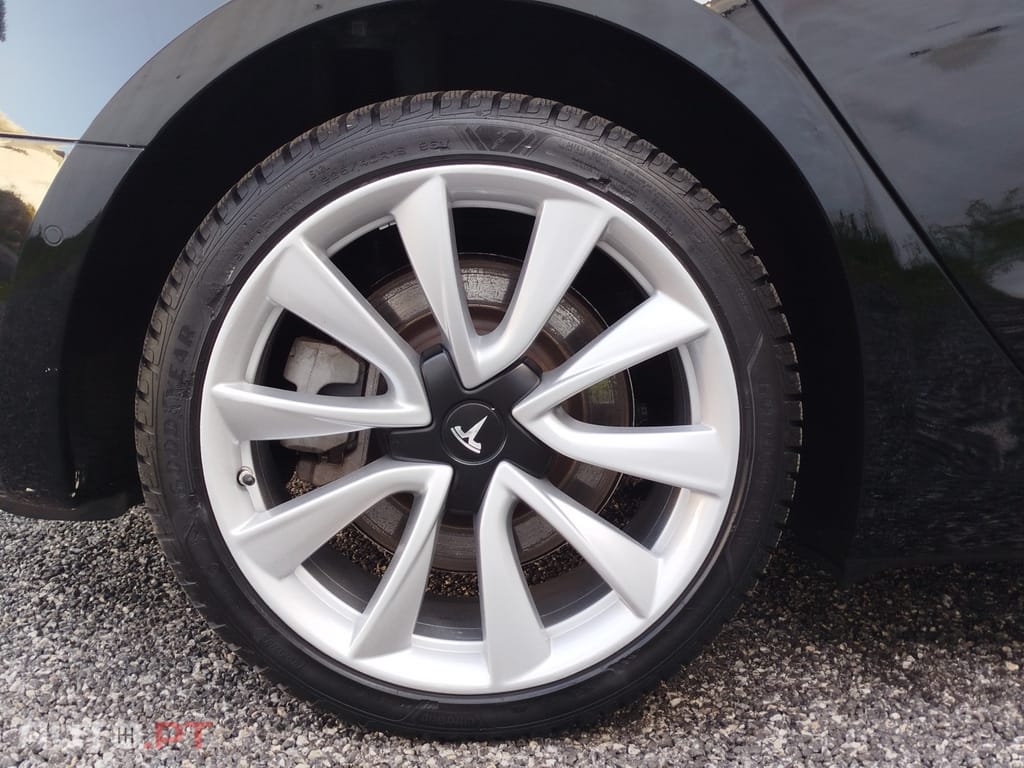 Tesla Model 3 Standard Range Plus RWD