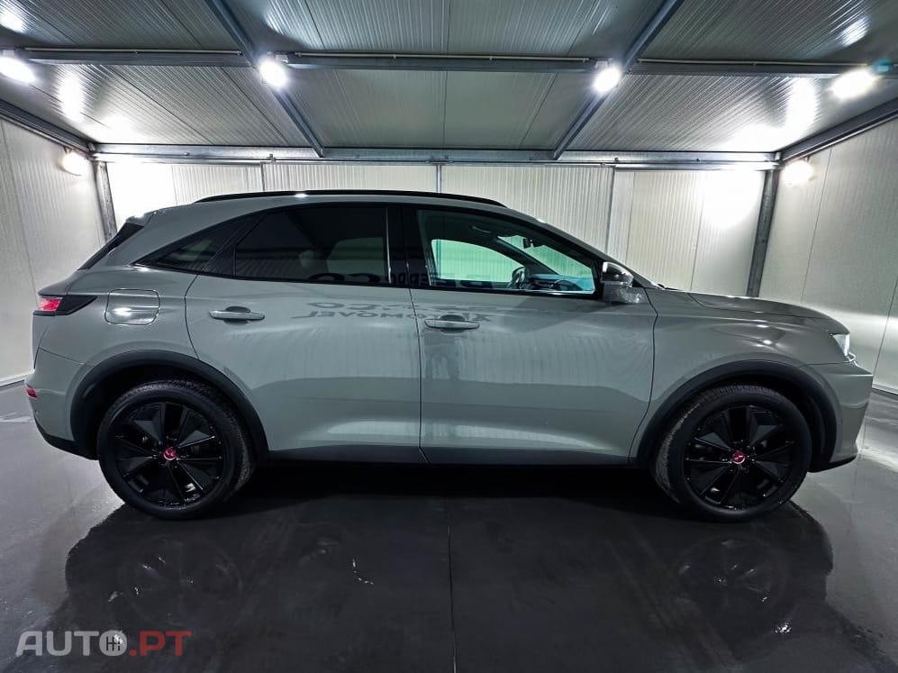 DS DS7 Crossback E-Tense Performance Line EAT8
