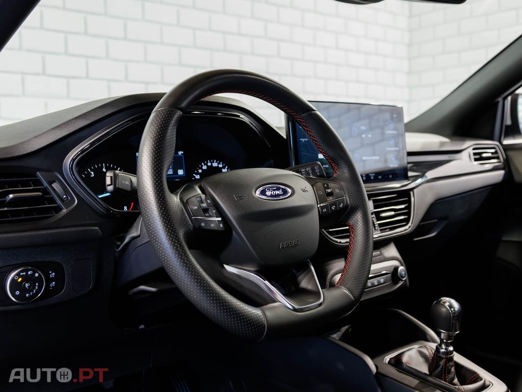 Ford Focus 1.0 EcoBoost MHEV ST-Line