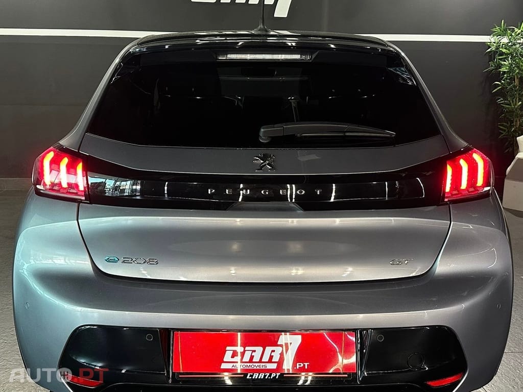 Peugeot E-208 50 kWh GT