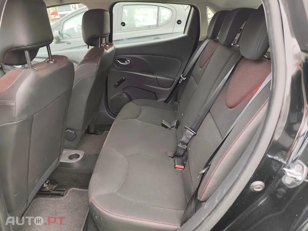 Renault Clio 1.2 16V Confort 130g