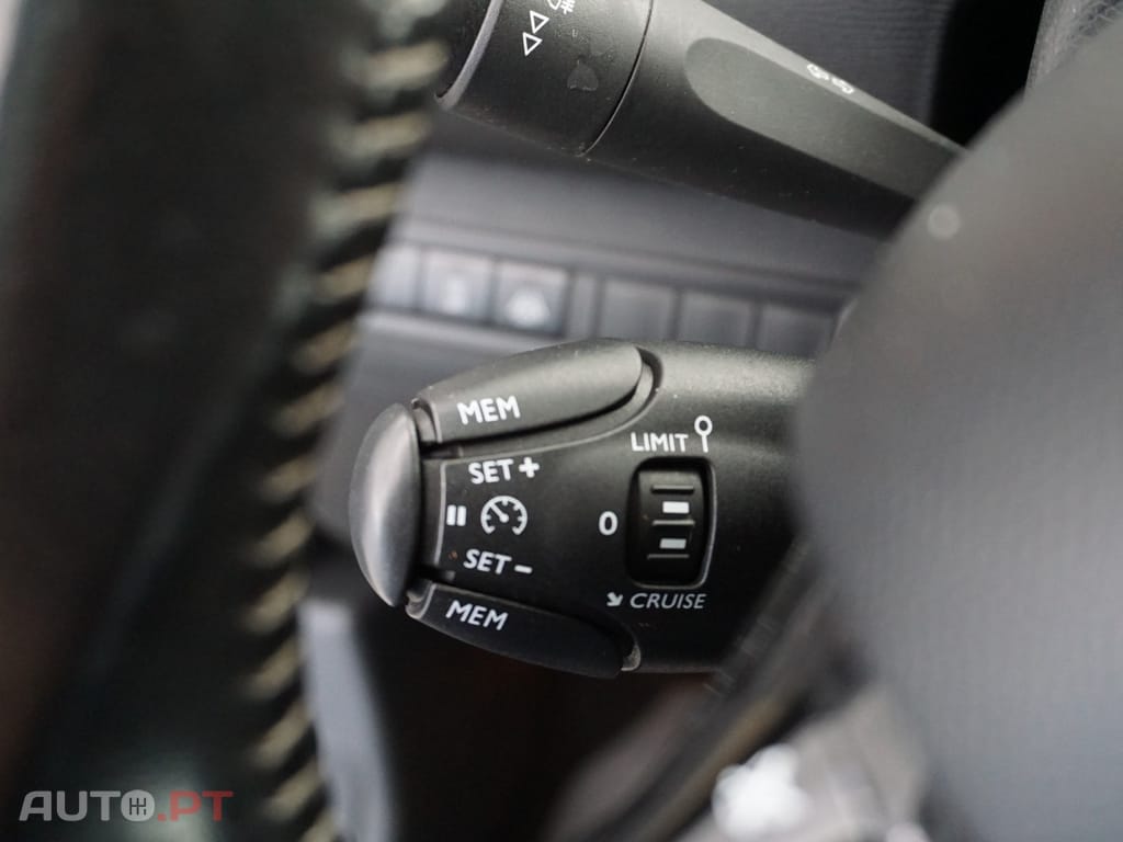 Peugeot 308 1.2 PureTech Allure Full LED