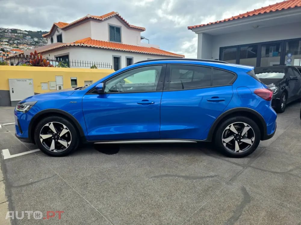 Ford Focus 1.0 EcoBoost MHEV Connected