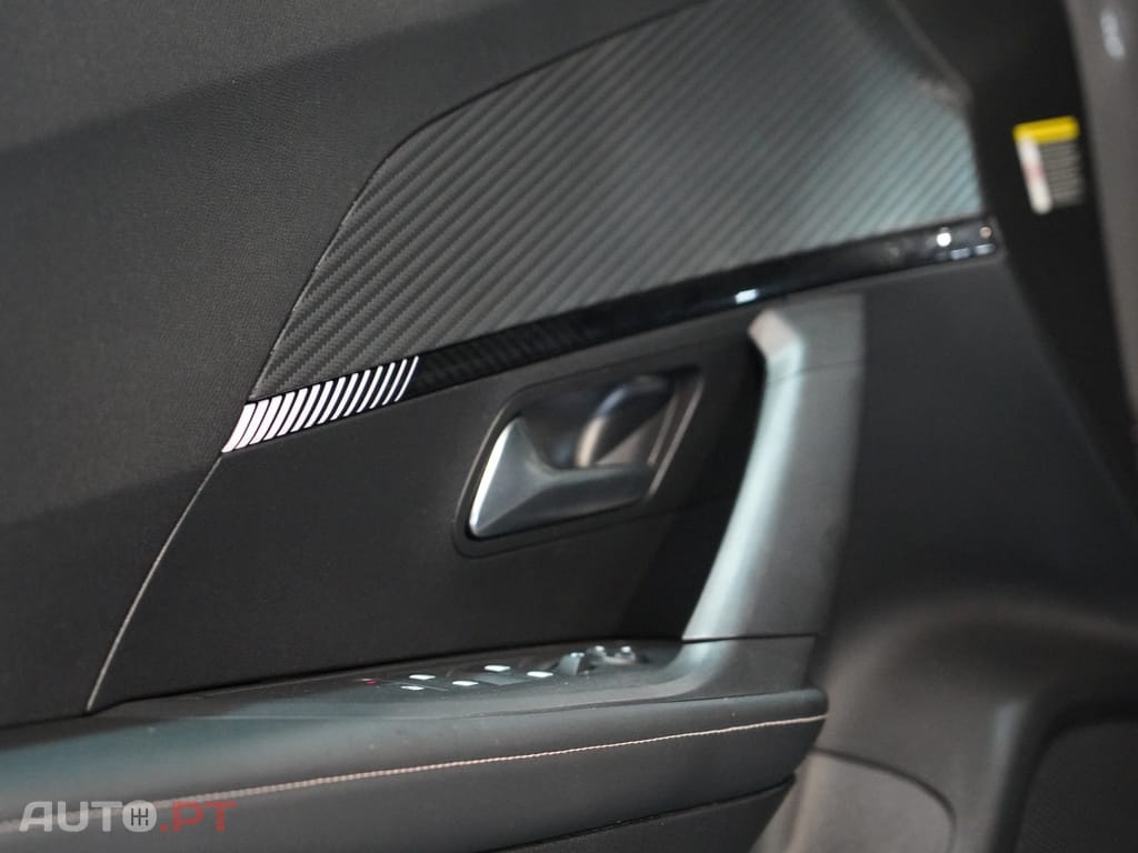 Peugeot 2008 1.2 PureTech Allure