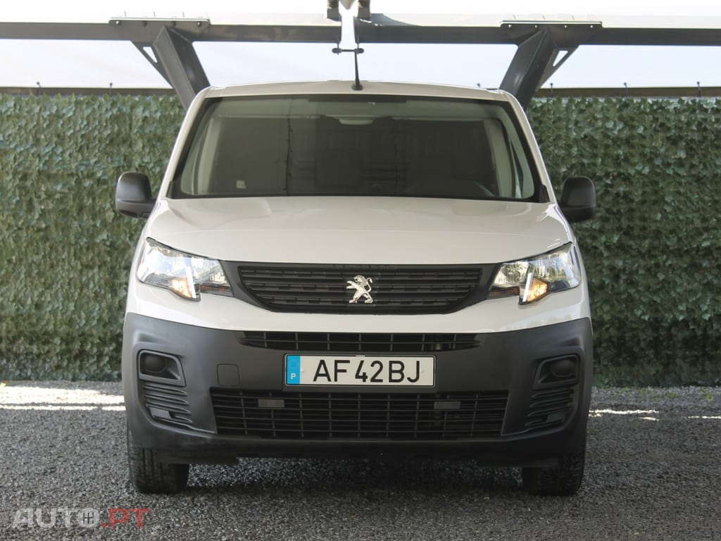 Peugeot Partner PRO STANDART 3 LUGARES / IVA DEDUTÍVEL