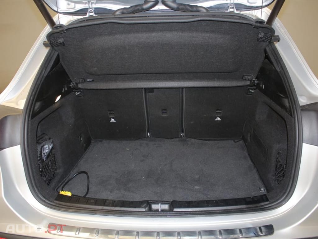 Mercedes-Benz GLA 250 e 8G-DCT AMG Line