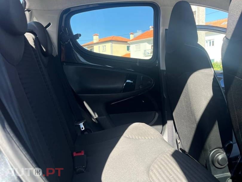 Peugeot 107 1.0 SE Envy 2-Tronic