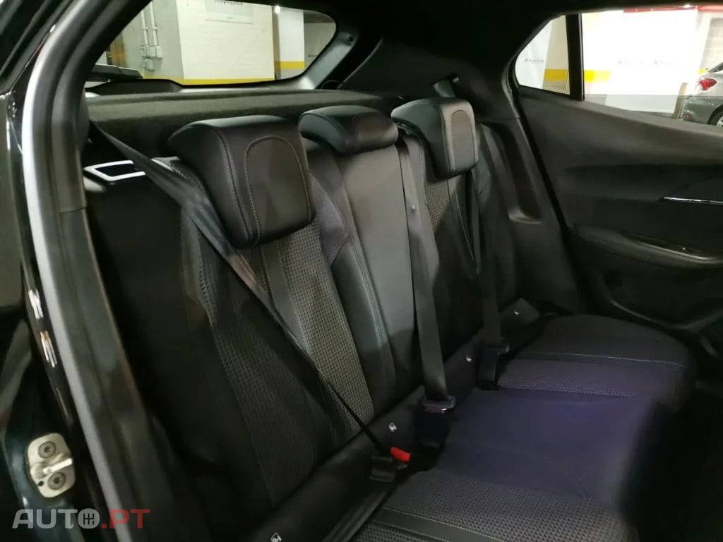 Peugeot 2008 1.2 PureTech GT