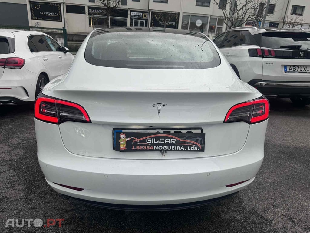 Tesla Model 3 Standard Range Plus RWD