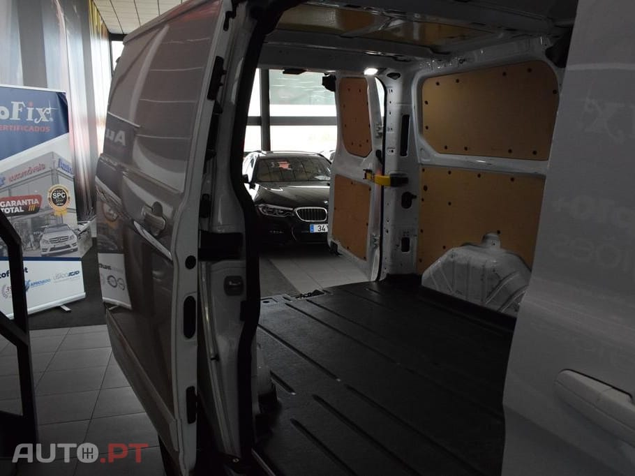 Ford Transit Custom Outro
