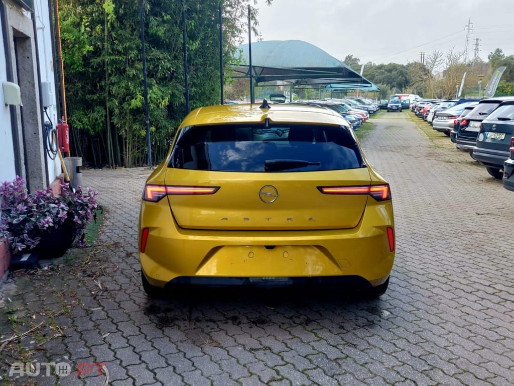 Opel Astra 1.5 D Elegance
