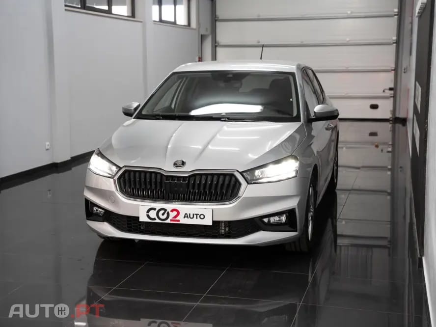 Skoda Fabia 1.0 TSI Selection DSG