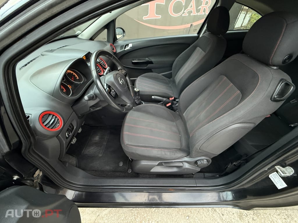 Opel Corsa 1.2 Black Edition
