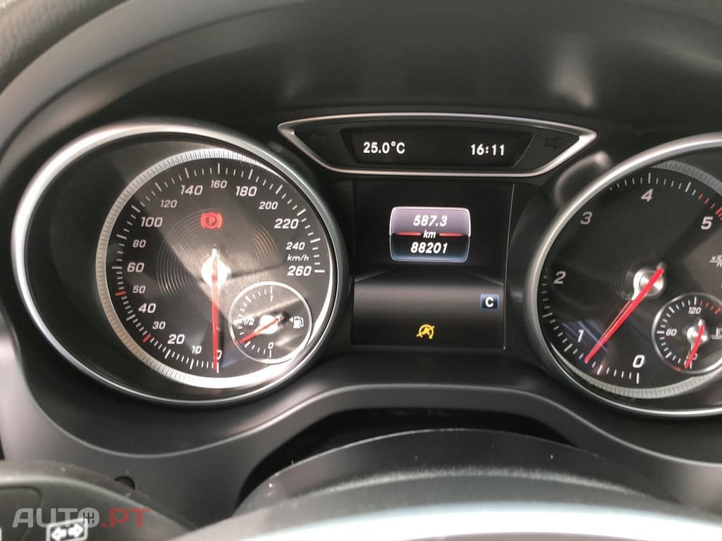 Mercedes-Benz CLA 200 AMG