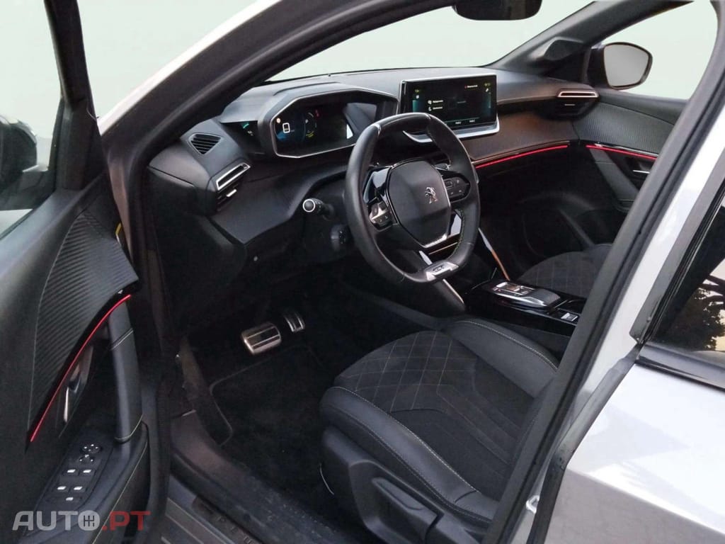 Peugeot E-208 50 kWh GT Pack