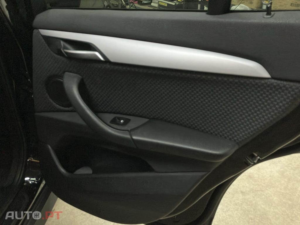 BMW X1 xDrive25e Advantage