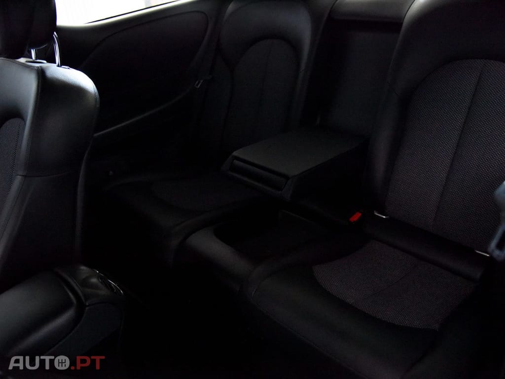 Mercedes-Benz CLK 220 CDI AVANTGARDE AUTO.