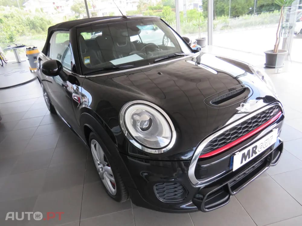 MINI Cabrio John Cooper Works