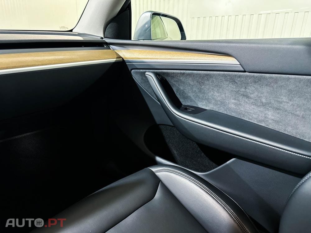 Tesla Model Y Long Range Dual Motor AWD