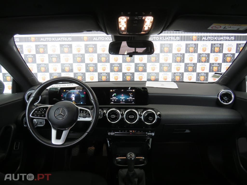 Mercedes-Benz CLA 180 d Shooting Brake Style Plus