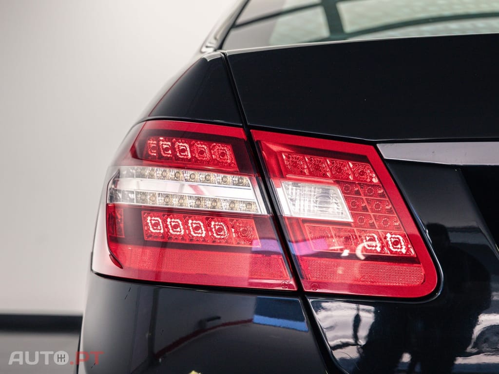 Mercedes-Benz E 250 BlueTEC Avantgarde Auto