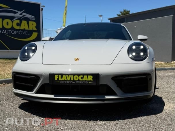 Porsche 911 Carrera 4 GTS PDK