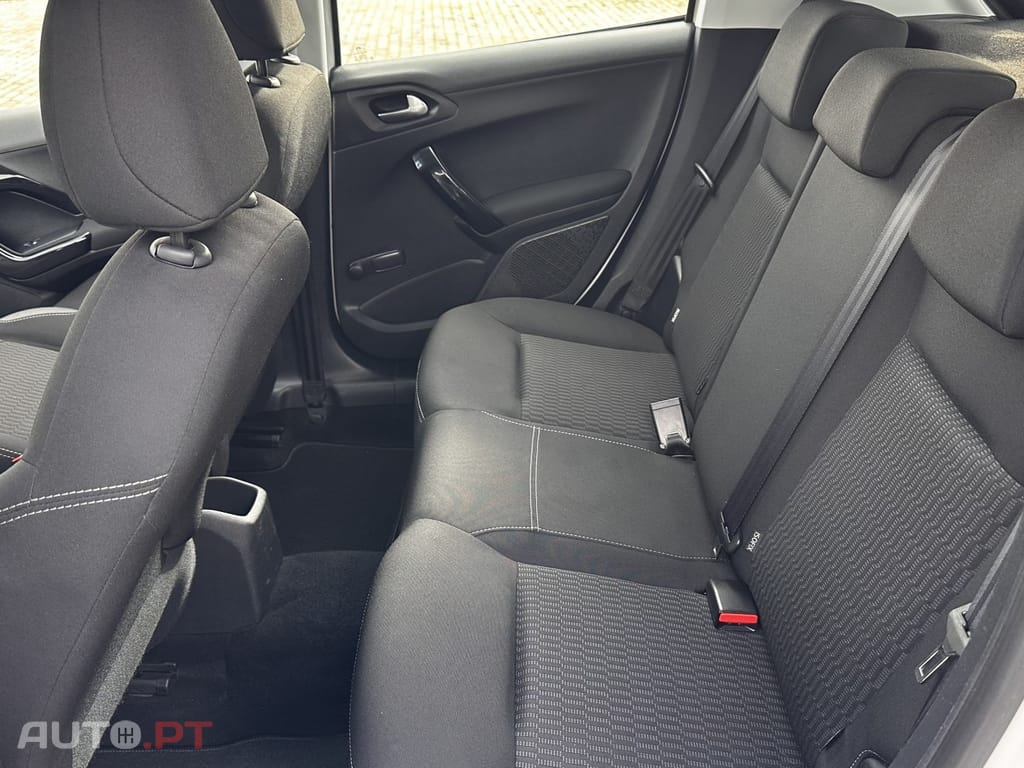 Peugeot 208 1.2 PureTech Style