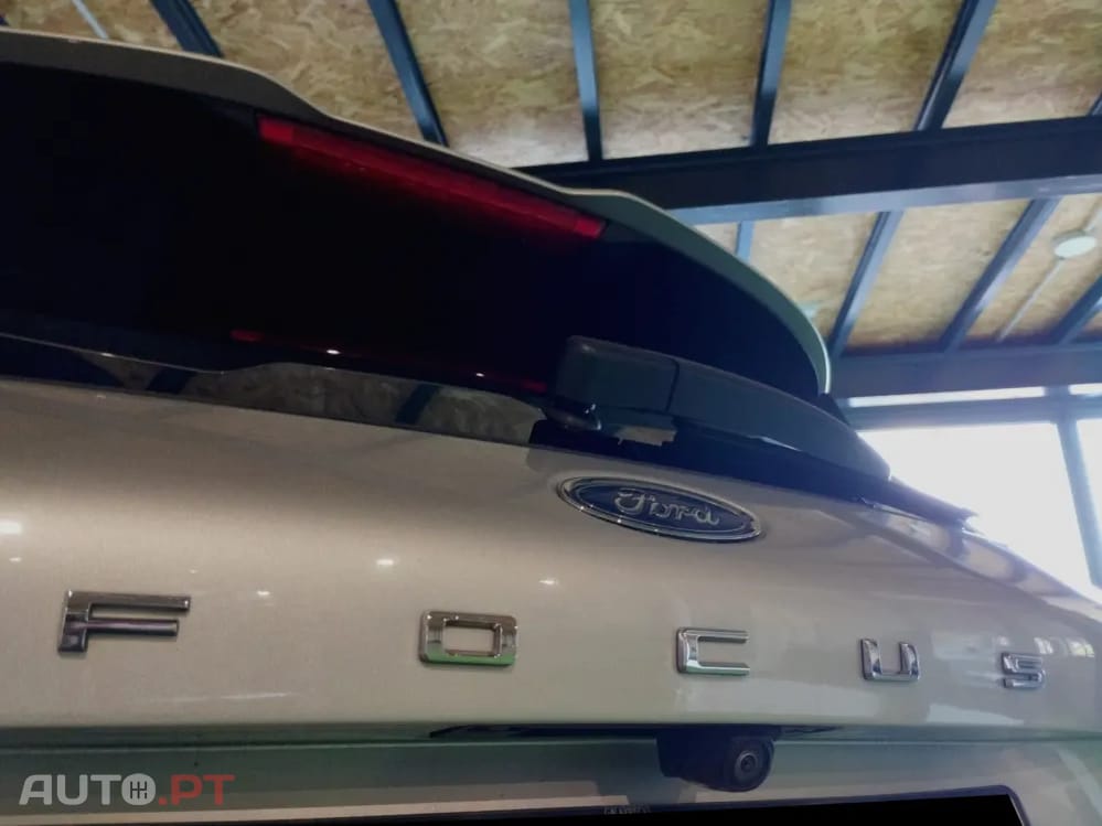 Ford Focus EcoBoost ST-Line Hybrid