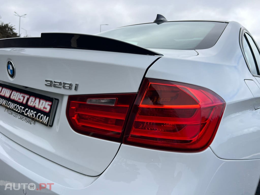 BMW 328 i Auto