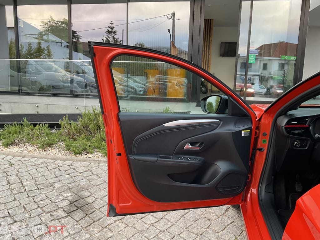 Opel Corsa 1.2 T Business Edition