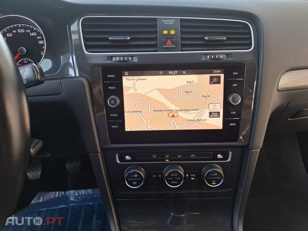 Volkswagen Golf Variant 1.6 TDi Confortline — fotografia 16