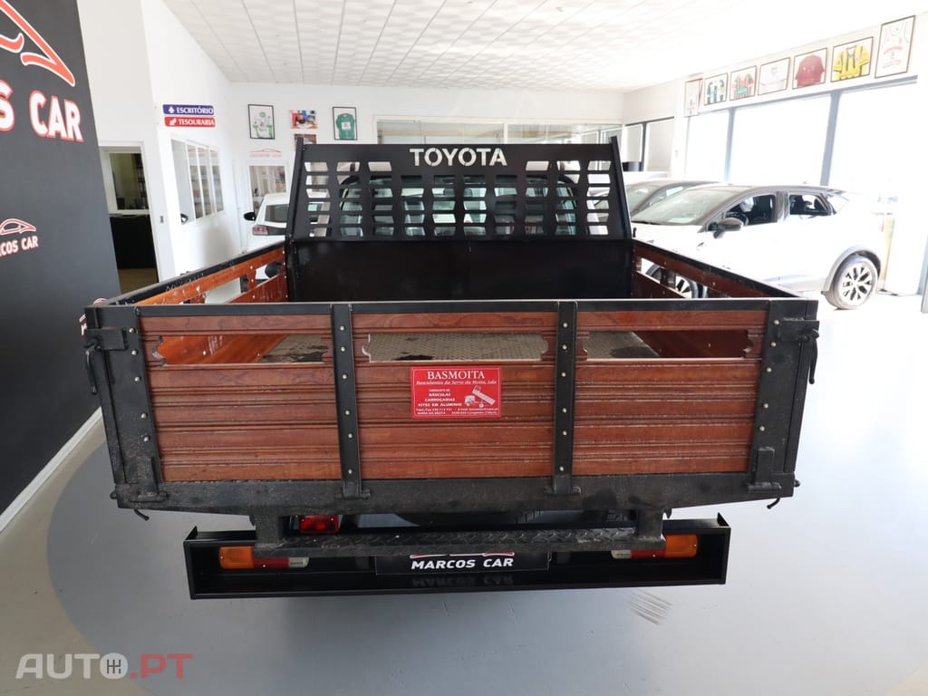 Toyota Hilux 2.5 D-4D CE AC