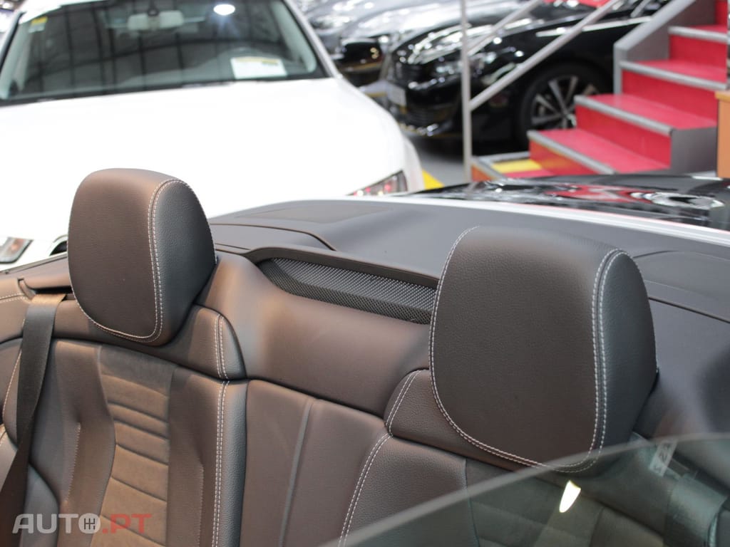 Mercedes-Benz E 220 AMG LINE