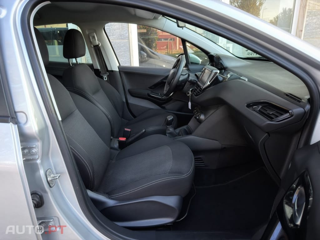Peugeot 208 1.2 PureTech Style