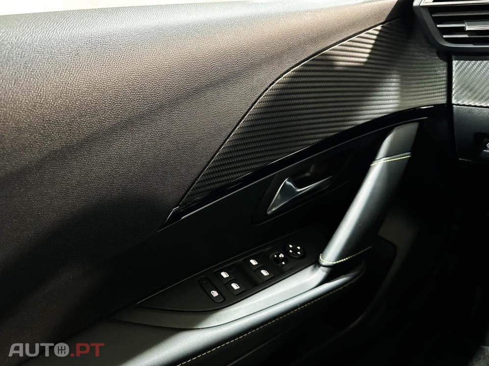 Peugeot E-208 50 kWh GT Pack
