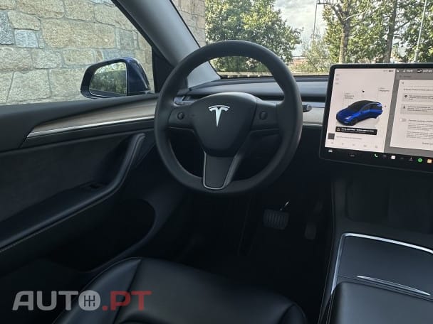Tesla Model Y Standard RWD