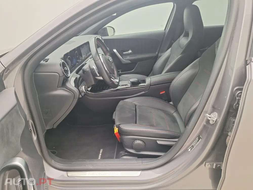 Mercedes-Benz A 250 e AMG Line