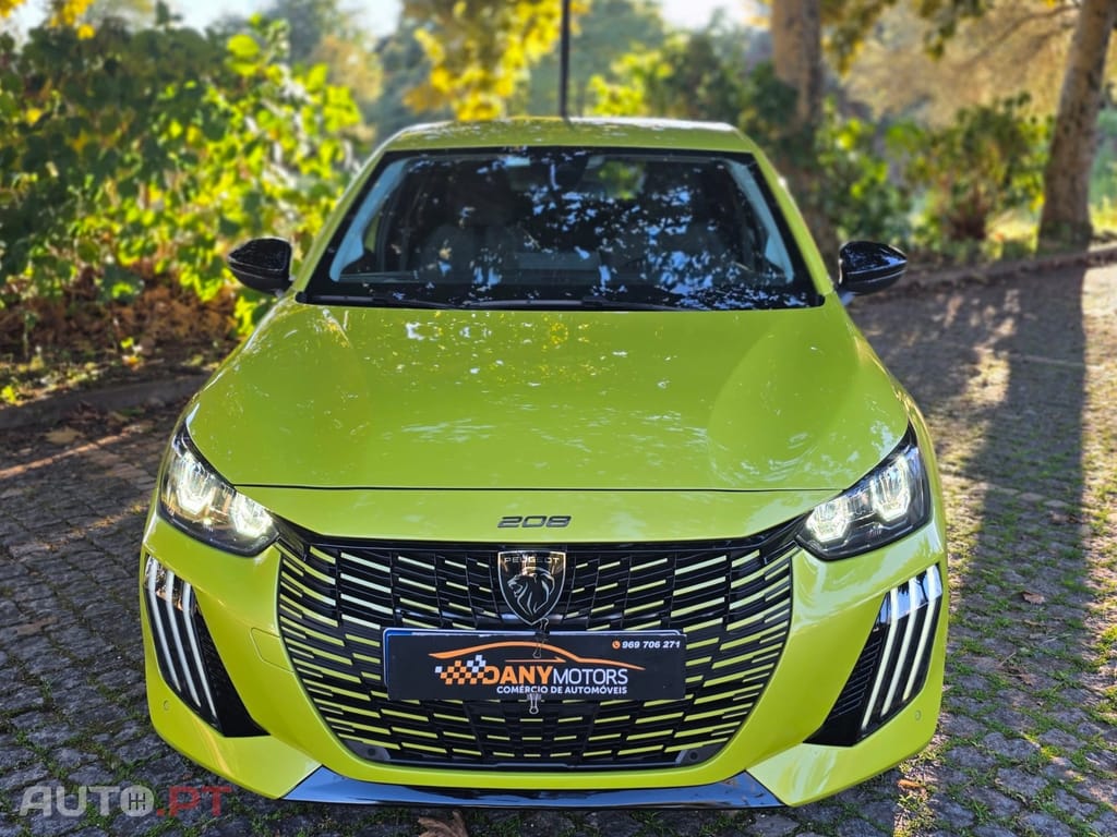 Peugeot E-208 50 kWh Allure Pack