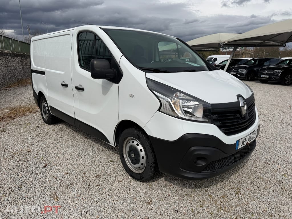 Renault Trafic 1.6 dCI 3LUG c/GPS Iva Dedutível