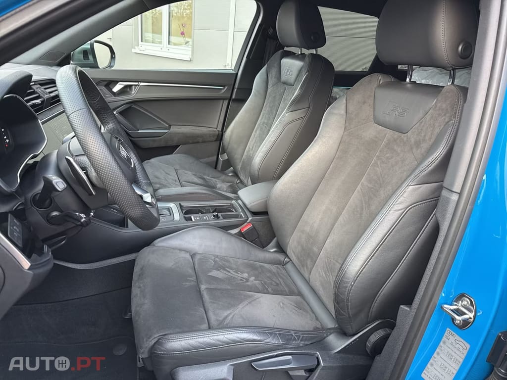 Audi RSQ3 quattro Matrix