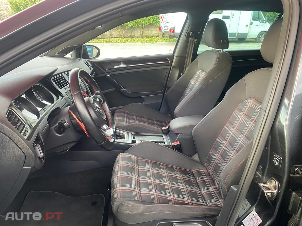 Volkswagen Golf 2.0 TSi GTi DSG Performance