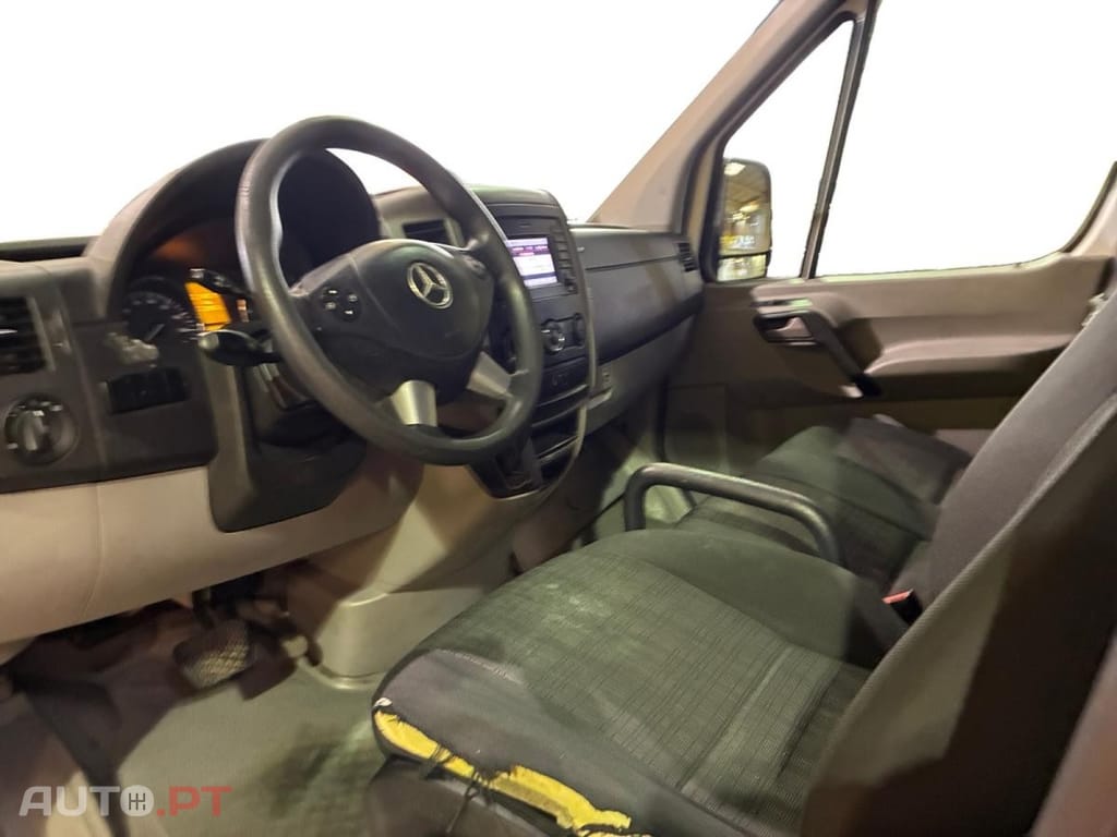 Mercedes-Benz Sprinter 211 CDi 37S 3.0T Tronic Plus