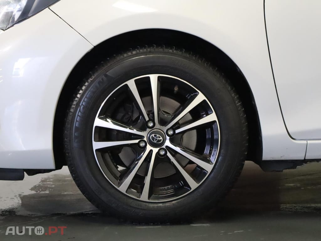 Toyota Yaris 1.5 Híbrido Comfort